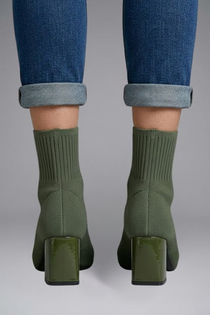 Lila | Ribbed Stretch Ankle Boots