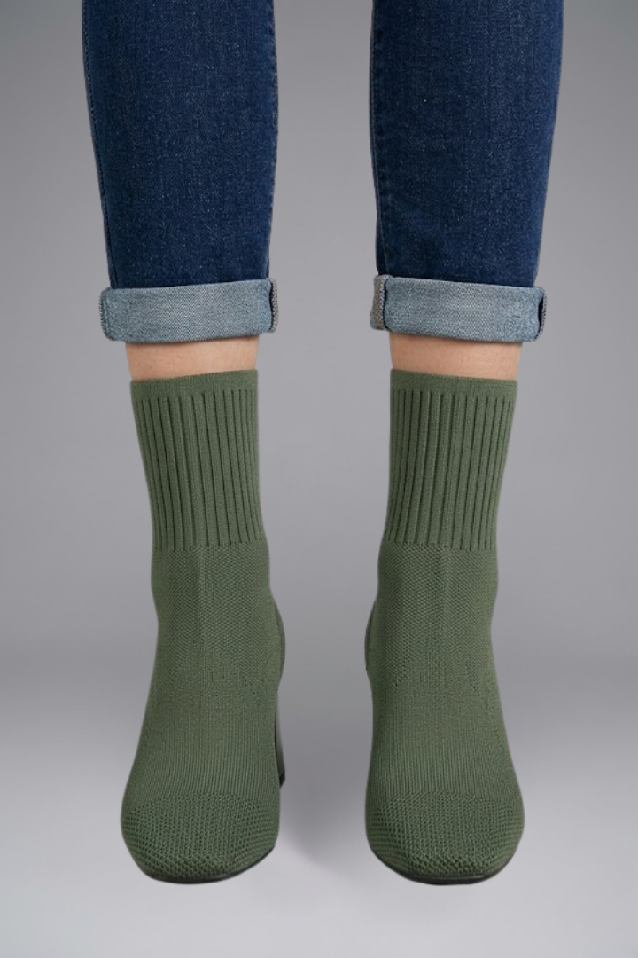 Lila | Ribbed Stretch Ankle Boots