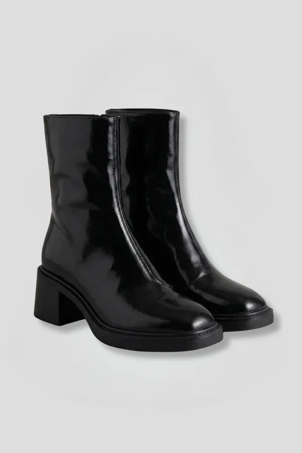 Lila | Chic Ankle Boots with Side Zipper
