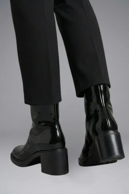 Lila | Chic Ankle Boots with Side Zipper