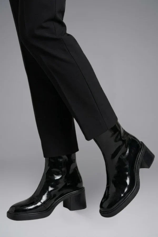 Lila | Chic Ankle Boots with Side Zipper