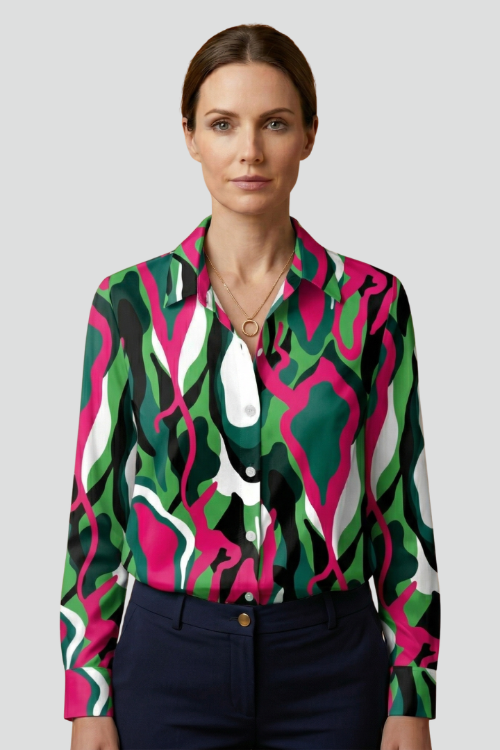 Lila | Tailored Blouse with Collar and Button Closure