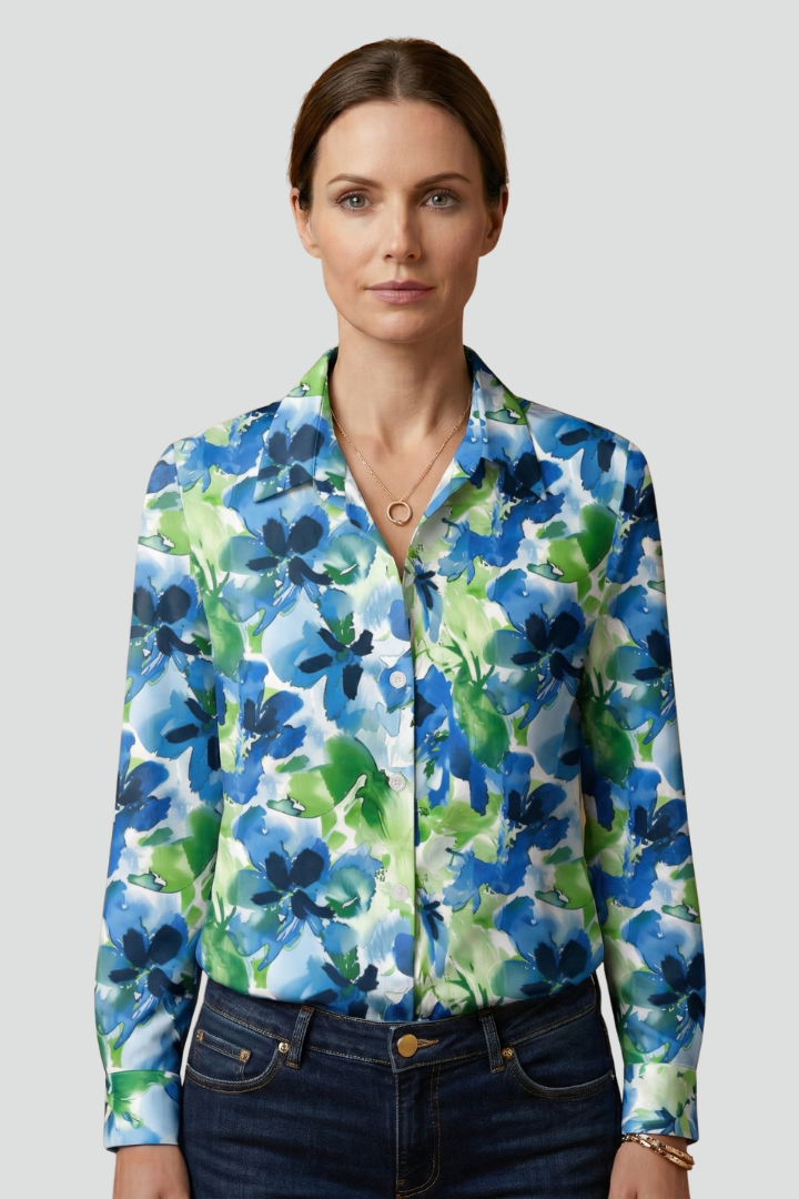 Lila | Tailored Blouse with Collar and Button Closure