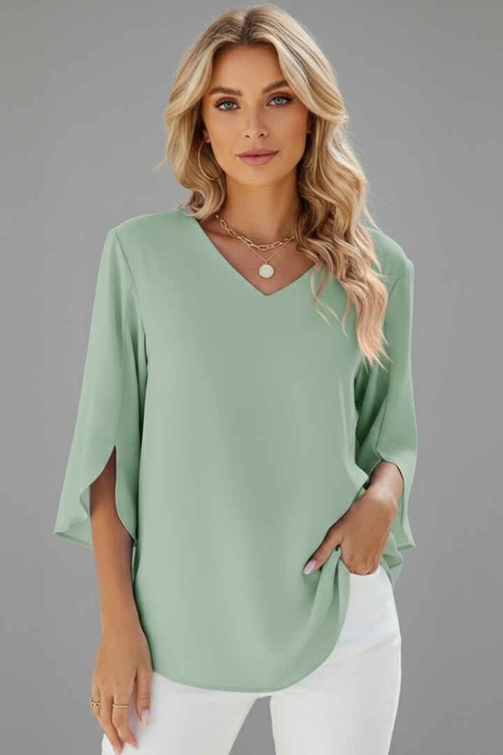 Lila | V-Neck Short Sleeve Blouse