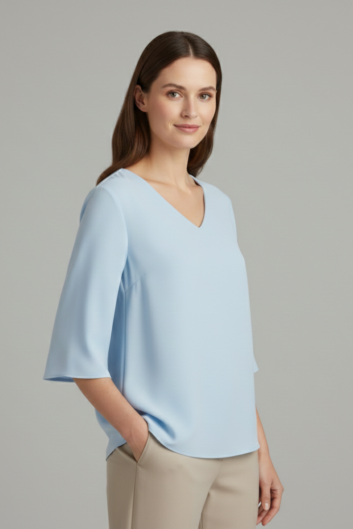 Lila | V-Neck Three-Quarter Sleeve Blouse