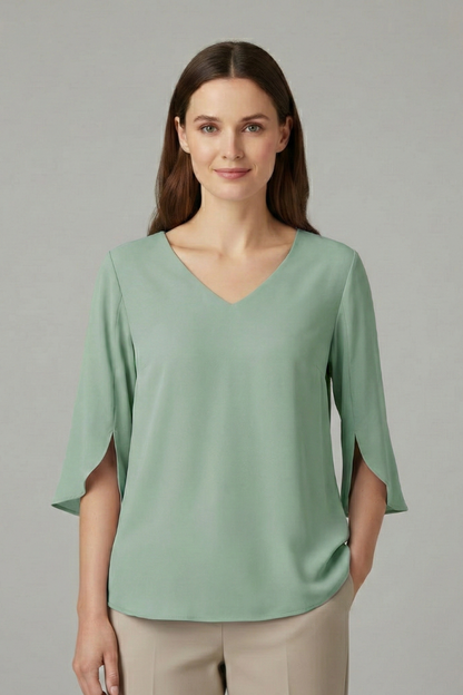 Lila | V-Neck Three-Quarter Sleeve Blouse