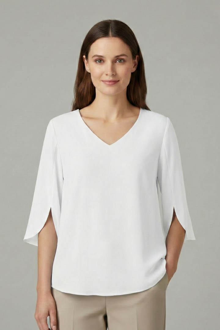 Lila | V-Neck Three-Quarter Sleeve Blouse