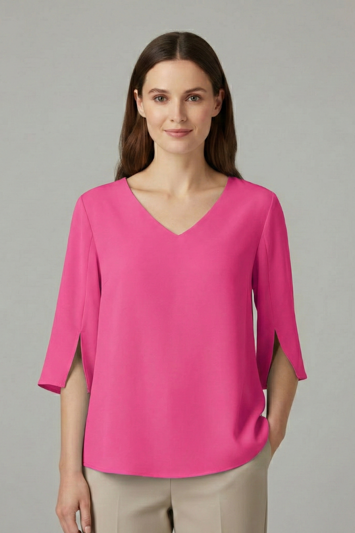 Lila | V-Neck Three-Quarter Sleeve Blouse