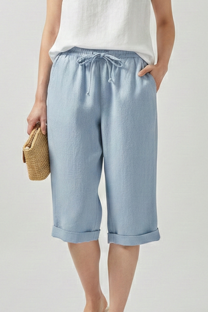 Lila | Effortless Capri Shorts with Elastic Waist