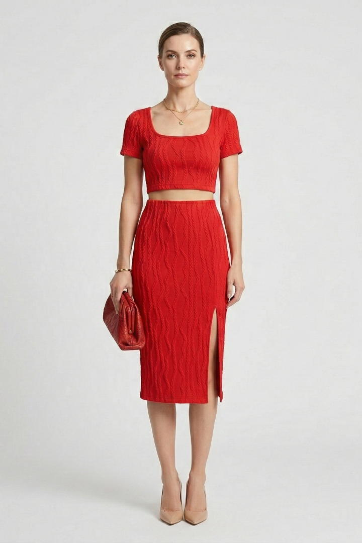 Lila | Chic Crop Top & Maxi Skirt Set