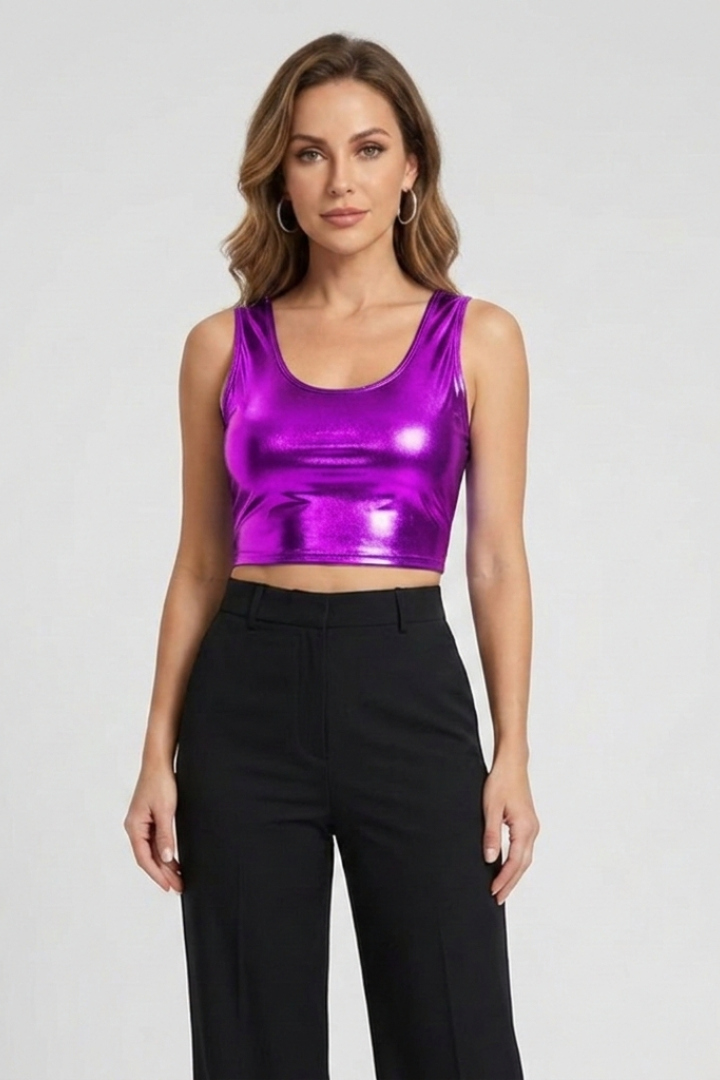 Lila | Sleek Sleeveless Crop Top