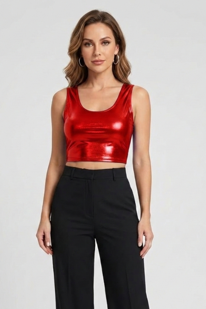 Lila | Sleek Sleeveless Crop Top