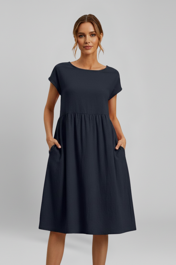 Lila | Elegant Round Neck Dress with Pockets