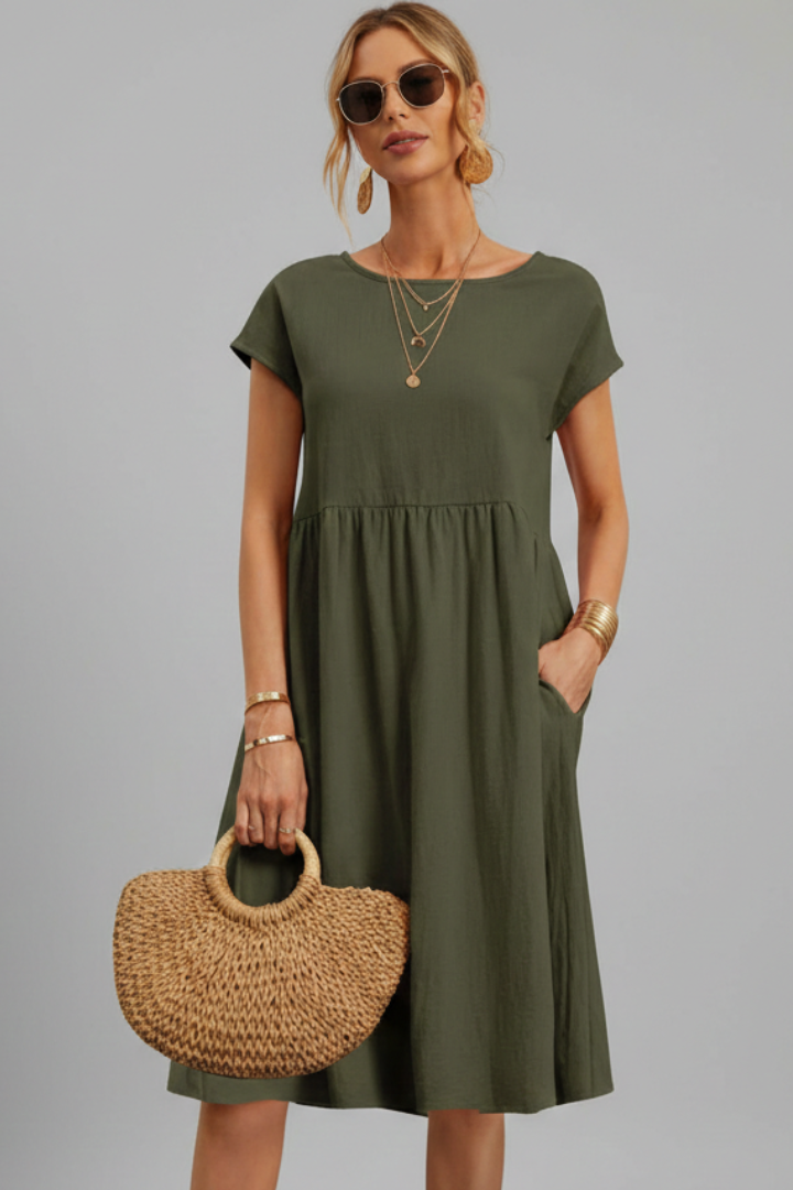 Lila | Elegant Round Neck Dress with Pockets