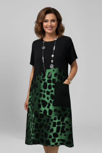 Lila | Chic Short Sleeve Dress with Pockets