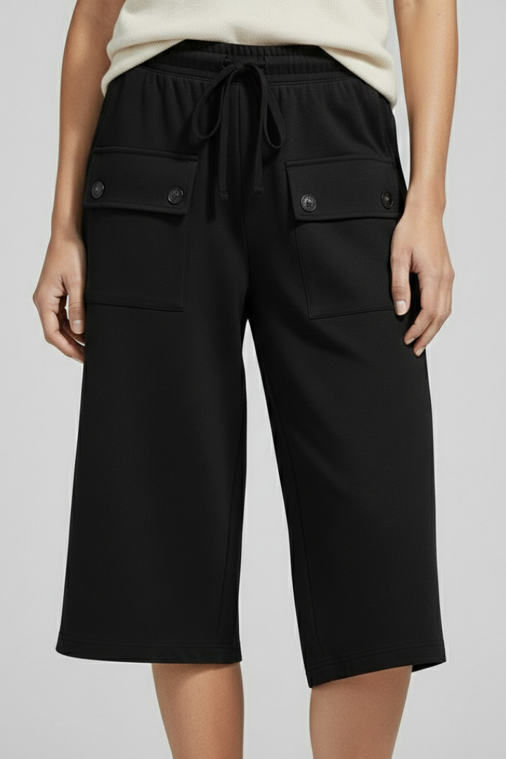 Lila | Elegant Knee-Length Shorts with Elastic Waist and Pockets