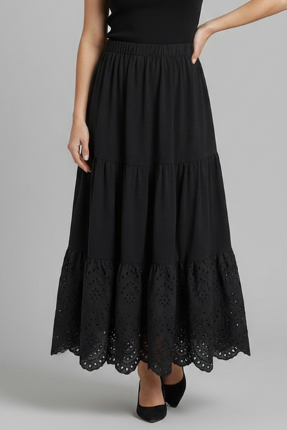 Lila | Elegant Maxi Skirt with Elastic Waist and Lace Hem