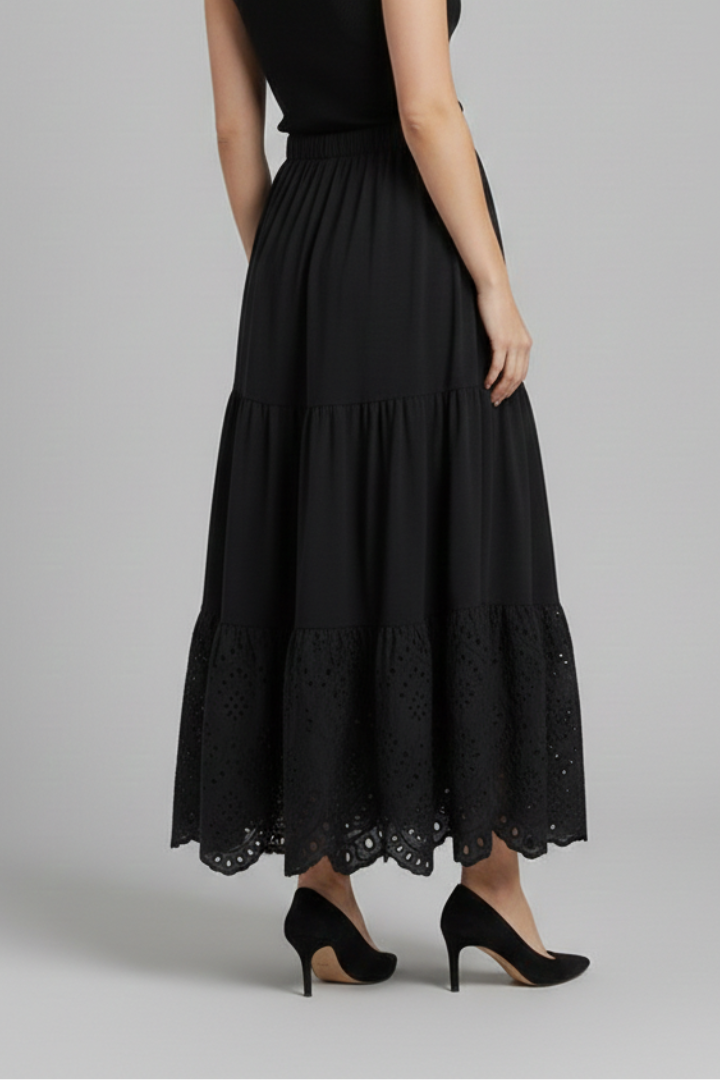 Lila | Elegant Maxi Skirt with Elastic Waist and Lace Hem