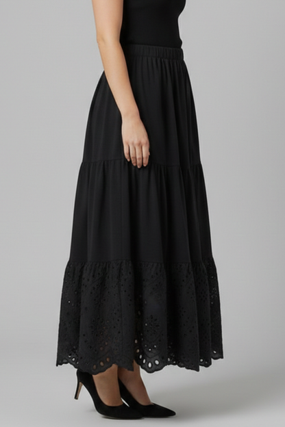 Lila | Elegant Maxi Skirt with Elastic Waist and Lace Hem
