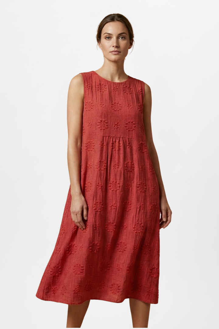 Lena | Elegant Midi Dress with Round Neck and Sleeveless Design