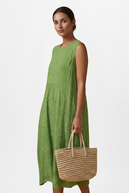 Lena | Elegant Midi Dress with Round Neck and Sleeveless Design