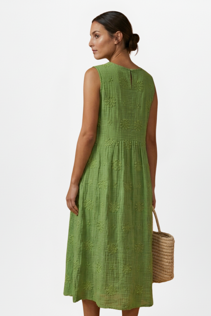 Lena | Elegant Midi Dress with Round Neck and Sleeveless Design