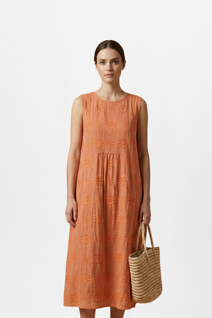 Lena | Elegant Midi Dress with Round Neck and Sleeveless Design