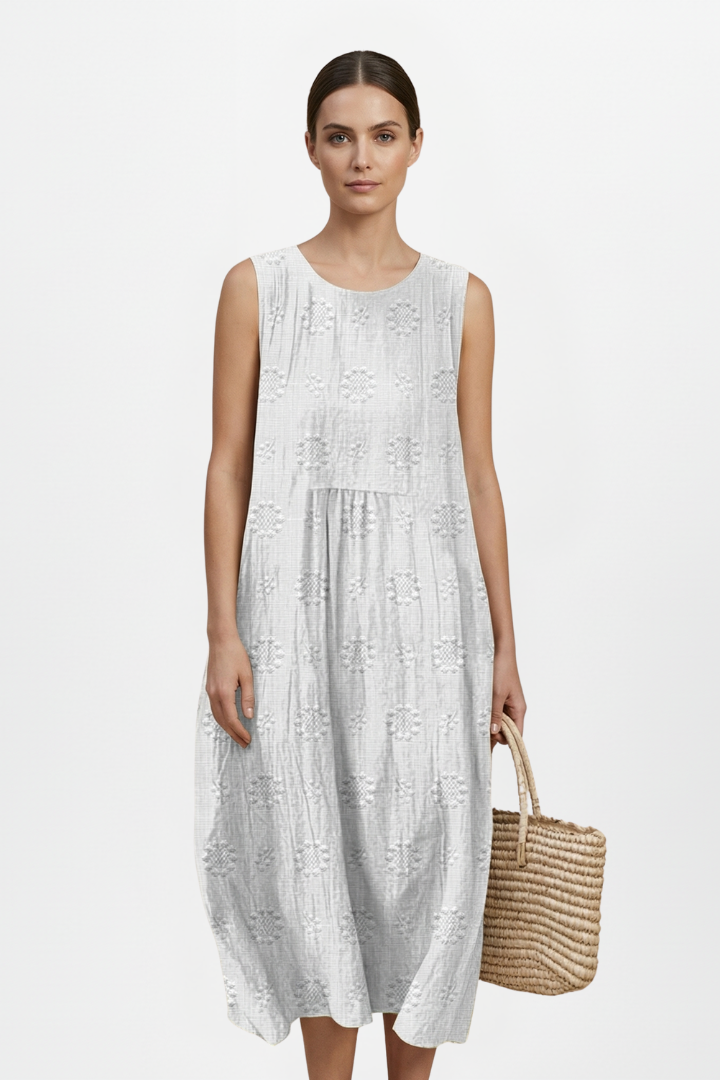 Lena | Elegant Midi Dress with Round Neck and Sleeveless Design