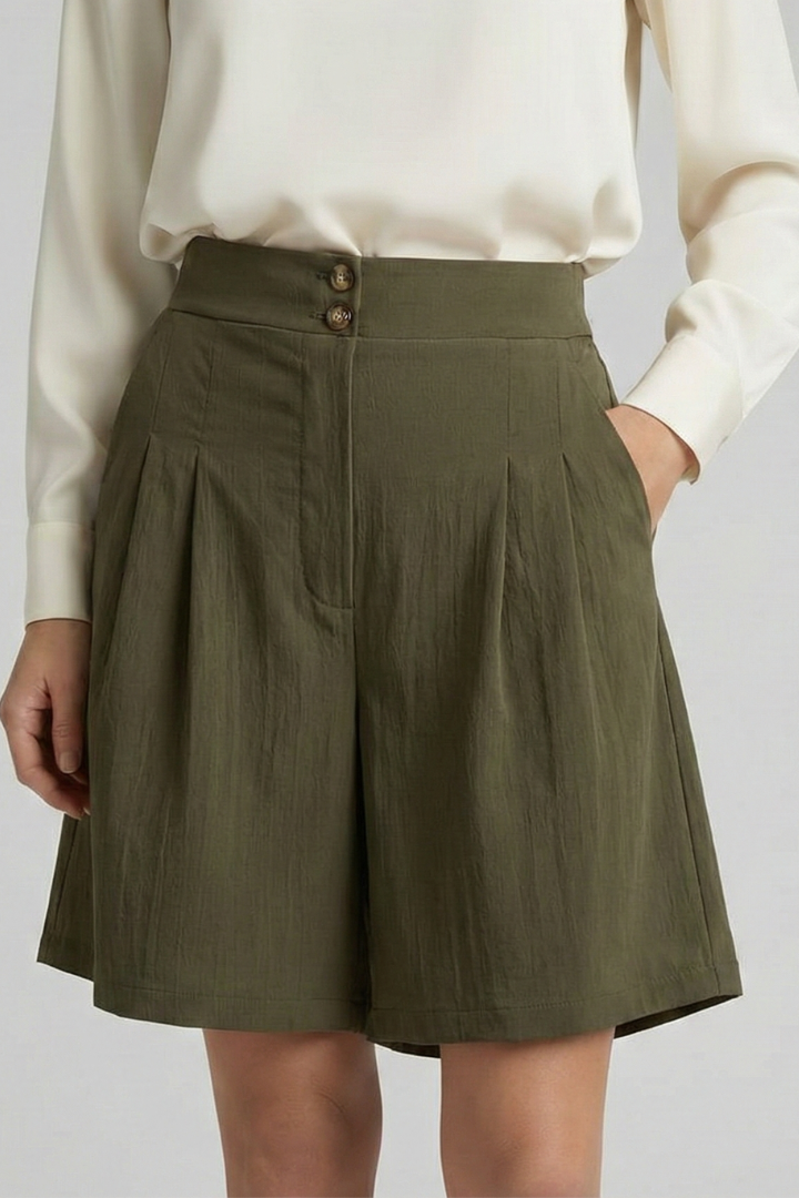 Lila | Wide-Leg Shorts with Button Waist