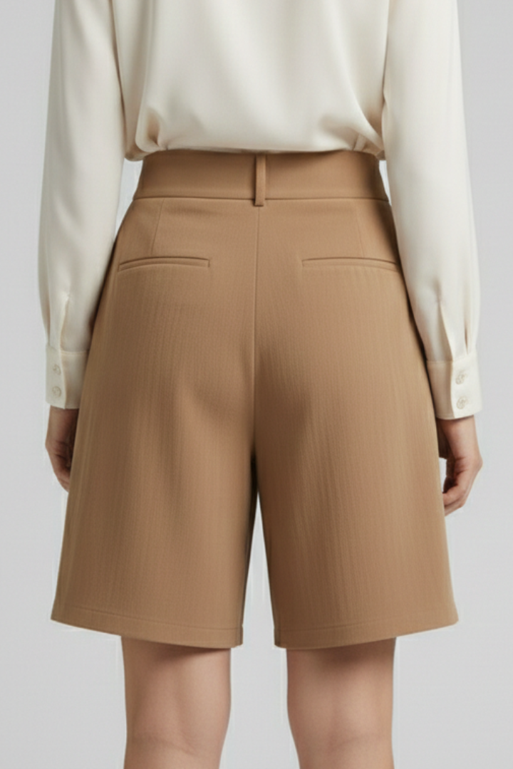 Lila | Wide-Leg Shorts with Button Waist