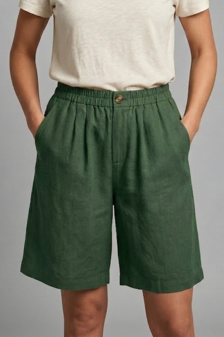 Lila | Chic Elastic Waist Shorts with Pockets