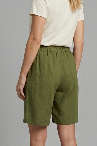 Lila | Chic Elastic Waist Shorts with Pockets