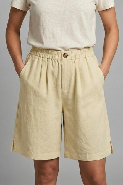 Lila | Chic Elastic Waist Shorts with Pockets