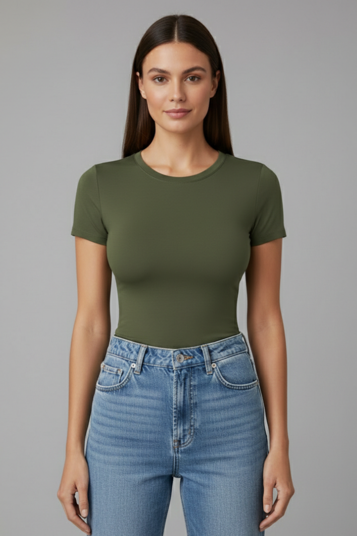 Lila | Classic Round Neck Short Sleeve T-Shirt