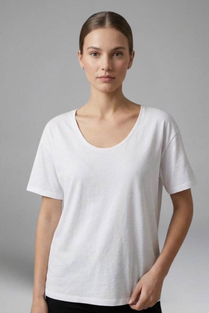 Lila | Chic Round Neck Short Sleeve T-Shirt