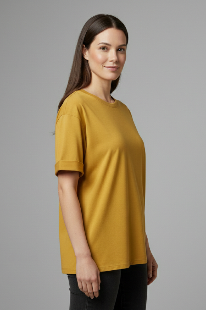 Lena | Chic Round Neck T-Shirt with Rolled Sleeves