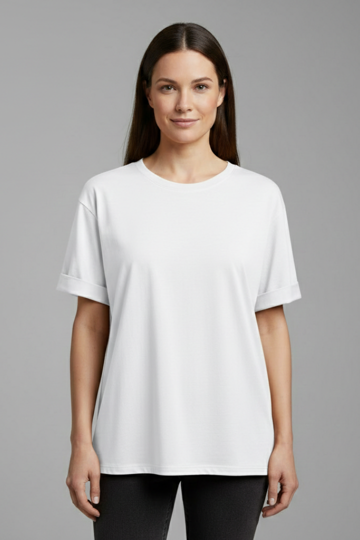 Lena | Chic Round Neck T-Shirt with Rolled Sleeves