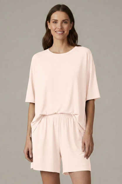 Lila | Chic Two-Piece Set with Crew Neck Top and Loose Shorts