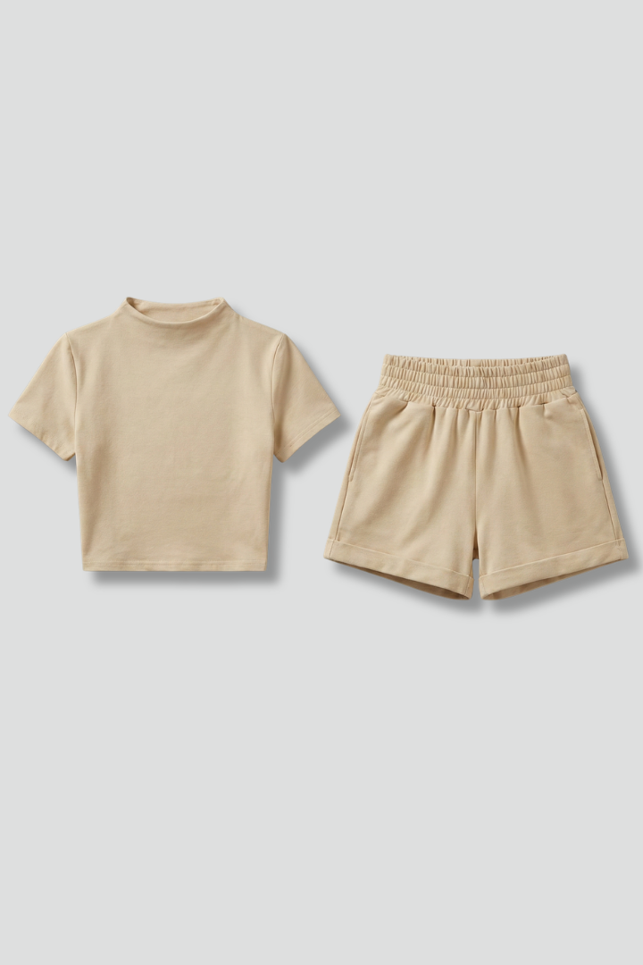 Lila | Chic Crop Top and Elastic Waist Shorts Set
