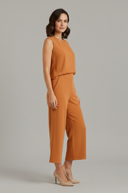 Lila | Sleek Sleeveless Top & Cropped Trousers Set