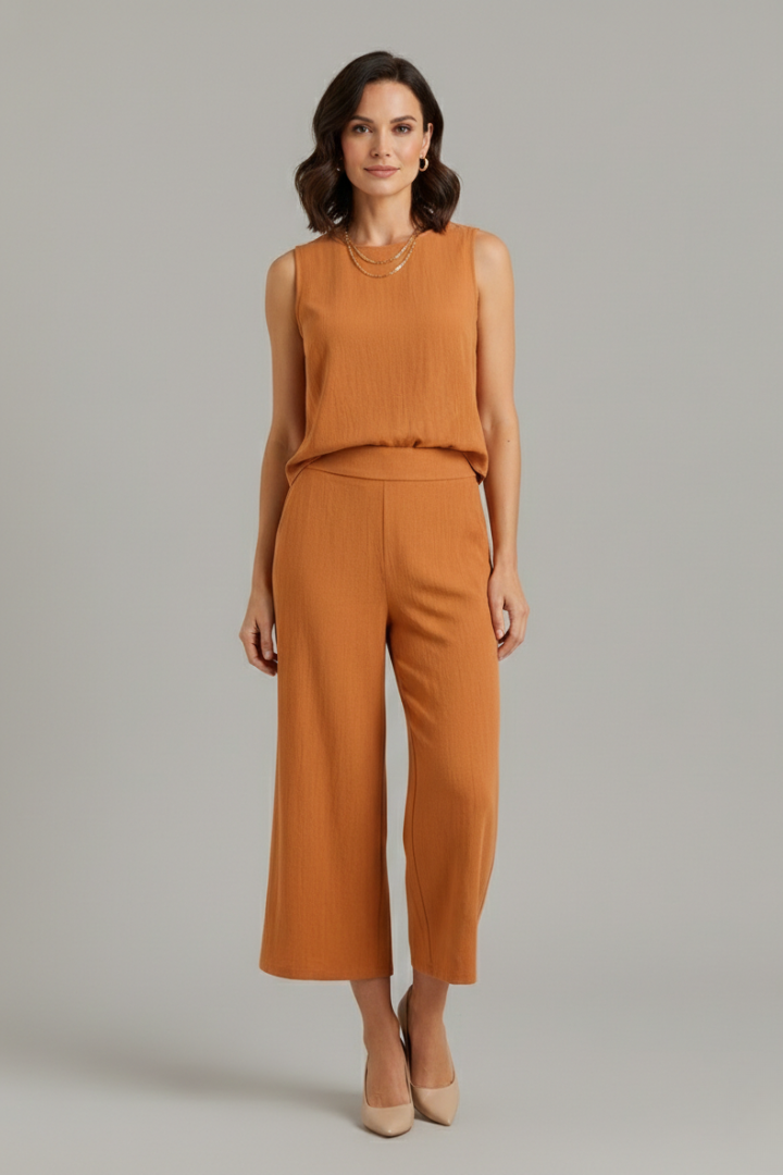 Lila | Sleek Sleeveless Top & Cropped Trousers Set