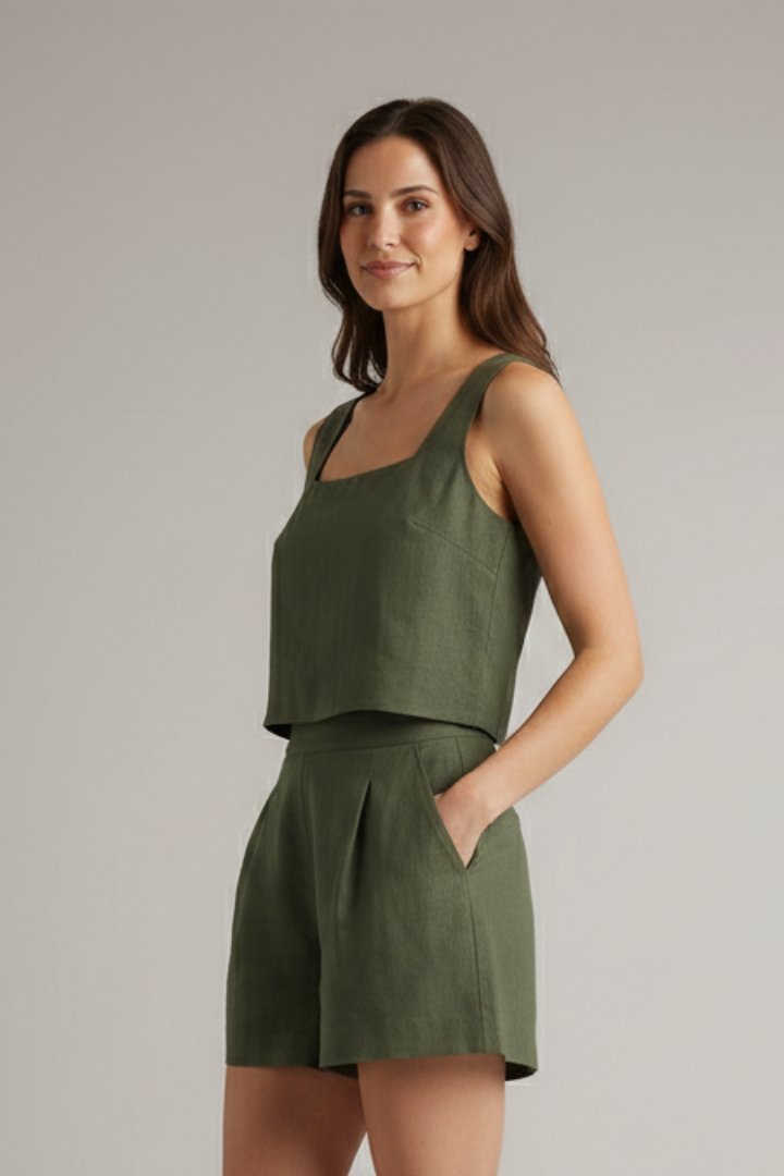 Lila | Chic Square Neck Two Piece Set with Pleated Shorts