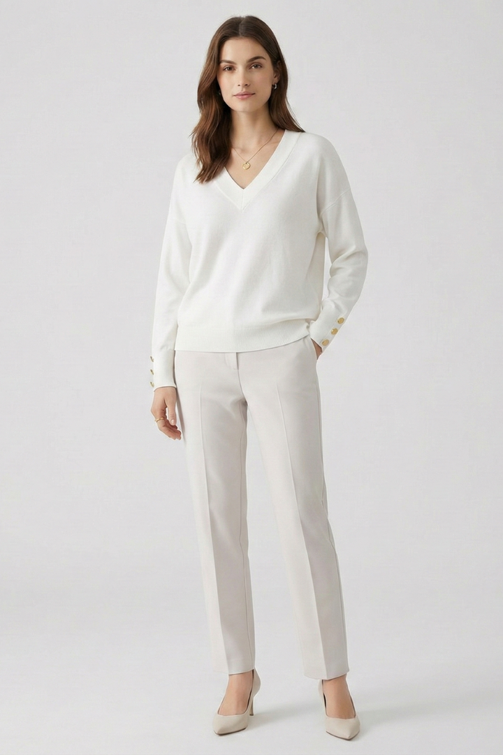 Lila | V-Neck Sweater with Dropped Shoulders and Buttoned Cuffs