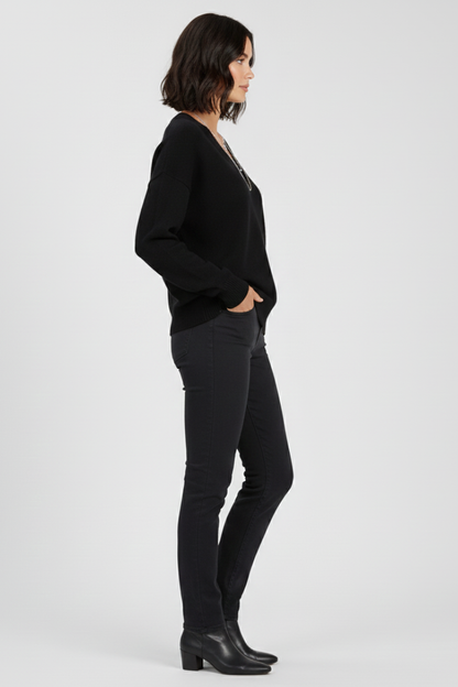 Lila | Luxe V-Neck Pullover Sweater