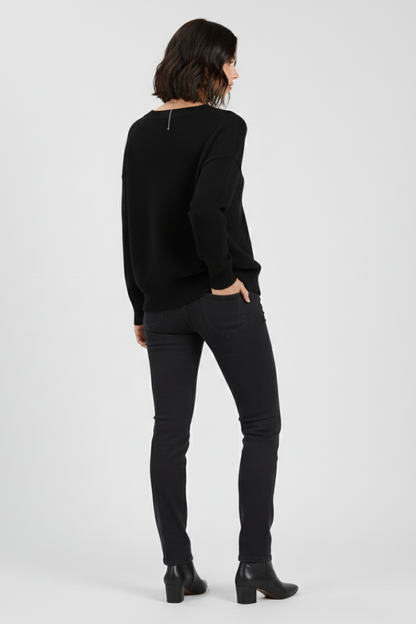 Lila | Luxe V-Neck Pullover Sweater