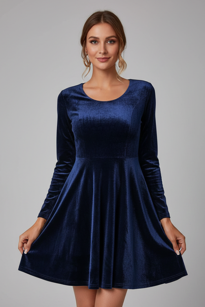 Lila | Chic Mini Dress with Round Neckline and Long Sleeves