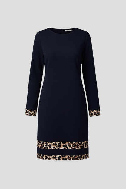 Lila | Chic Short Dress with Round Neckline and Long Sleeves