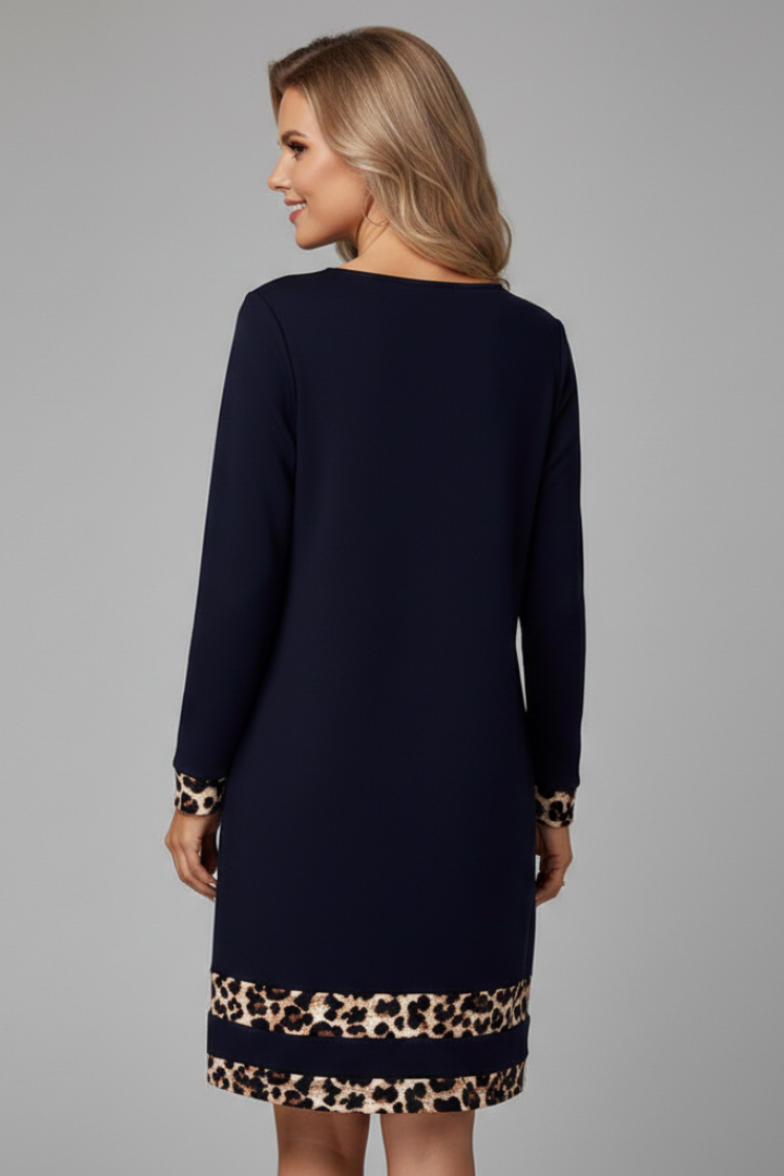 Lila | Chic Short Dress with Round Neckline and Long Sleeves