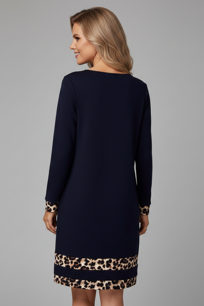 Lila | Chic Short Dress with Round Neckline and Long Sleeves