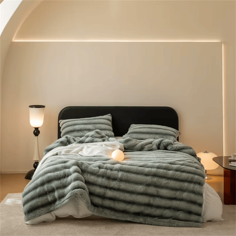 Ines | Luxe Faux Fur Home Blanket